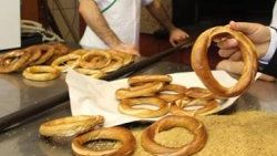 Bursa'da susamsız simit protestosu