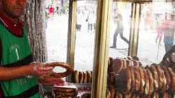 İzmit'te kent içinde bağırarak simit satmak yasaklandı