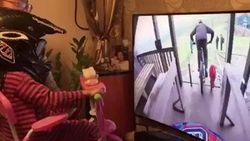 Kendi şartlarıyla kızını simülasyona sokan baba İZLE