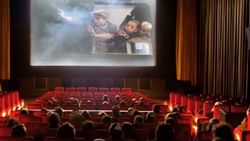 Emektar sinema çalışanlarına ödül