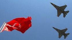 F-16'lar Suriye sınırında devriye uçuşu yaptı