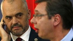 Sırp ve Arnavut başbakanlar arasında Kosova gerilimi