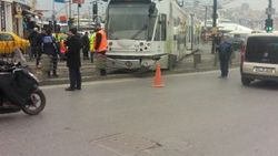 Sirkeci'de tramvay raydan çıktı