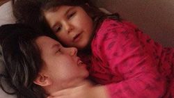 7 sene sonra komadan uyanan anne kızıyla tanıştı