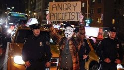 New York'ta bir siyahiyi öldüren polis hakkında soruşturma