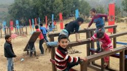 Acun Ilıcalı çocukları mutlu etti