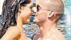 Sneijder yengeyle romantik tatilde