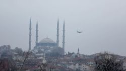 SOLOTÜRK Edirne'de gösteri uçuşu yaptı