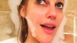 Meryem Uzerli'nin banyo fotoğrafları başına dert oldu