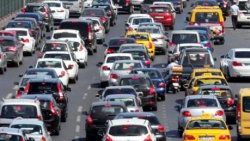 Bayram trafiği başladı yollar tıklım tıklım
