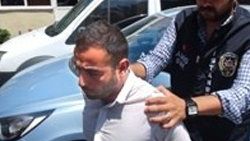 Kavga edenleri öldürerek ayırdı
