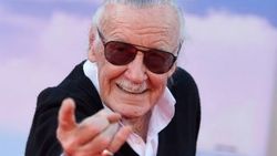 Ünlü çizgi roman yazarı Stan Lee hayatını kaybetti
