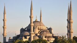 400 yaşındaki minare yeniden örülüyor