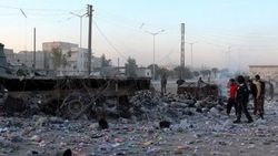 Suriye'de pazar yerine varil bombalı saldırı düzenlendi