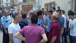Bursa'da 'yan bakma' kavgası: 3 yaralı