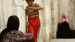 Şehirlerde yaşayan bir milyon Suriyeliye Kızılay Kart