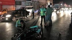 İzmir'de motosikletle kamyon çarpıştı: 1 ölü