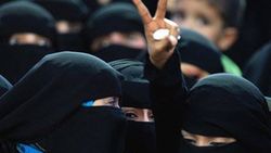 Suudi Arabistanlı kadınlar ilk kez oy kullanacak