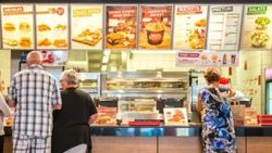 Hamburger yanında oyuncak verilmesi şikayet edildi