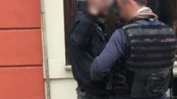 Taksim'de canlı bombayım diyen kişi gözaltına alındı