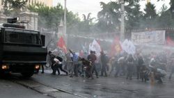 Taksim'de Soma eylemine müdahale