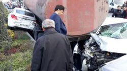 Başakşehir'de kayan tanker 12 araca çarptı