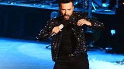 Harbiye'de Tarkan rüzgarı İZLE