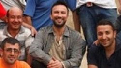 Tarkan'dan okul ziyareti