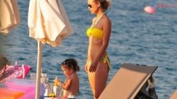 Elif Ada Tatlıses tatilde