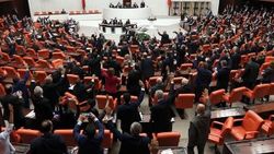 Meclis sağlık düzenlemeleri ve bütçe için mesai yapacak
