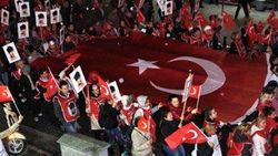 Tekirdağ'da 10 bin kişi Cumhuriyet için yürüdü