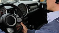 Trafikte telefon kullanımı dikkati dağıtıyor