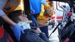 TEM'de otomobille belediye otobüsü çarpıştı