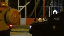 Polise roketatar atan teröristler çay ocağını vurdu