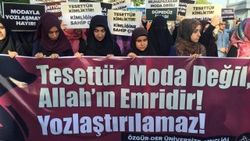 İstanbul Modest Fashion Week protesto edildi