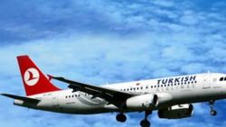 THY uçağı Londra'ya acil iniş yaptı