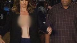 Tina Fey program için göğüslerini açtı - Tıkla İzle