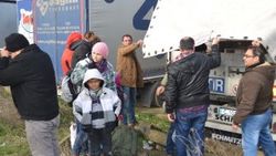 Suriyeli mülteciler yanlış TIR'a binince yakalandı