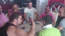Esnafların sert geçen tokat oyunu