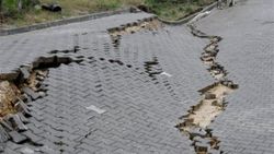 Yalova'da toprak kayması