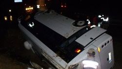 Kahramanmaraş'ta midibüs devrildi: 23 yaralı
