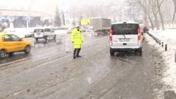 İstanbul'da ticari araçlara kar lastiği denetimi yapıldı
