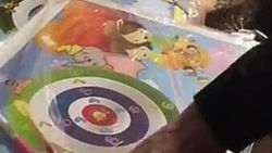 Kaçak sigaraları hedef tahtasına gizlemişler