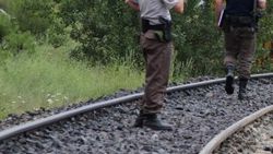 PKK'lı teröristlerden trene bombalı saldırı