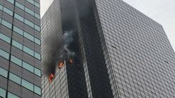 ABD Başkanı Trump’ın gökdeleninde yangın
