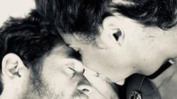 Adriana Lima ve Metin Hara'dan yatak pozu