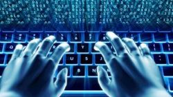 Ünlüleri hackleyen hackerlar yakalandı