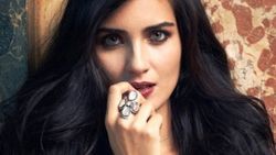 Tuba Büyüküstün Emmy'e aday oldu