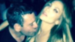 Jennifer Lopez'e Türk fotoğrafçıdan ateşli öpücük