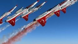 Türk Yıldızları'ndan görevimizin başındayız mesajı
